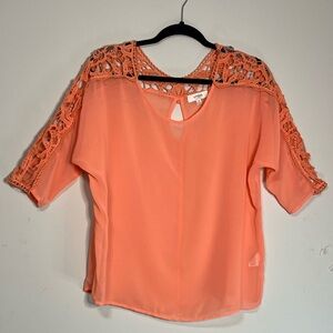 Umgee M sheer blouse with see through figures (G)